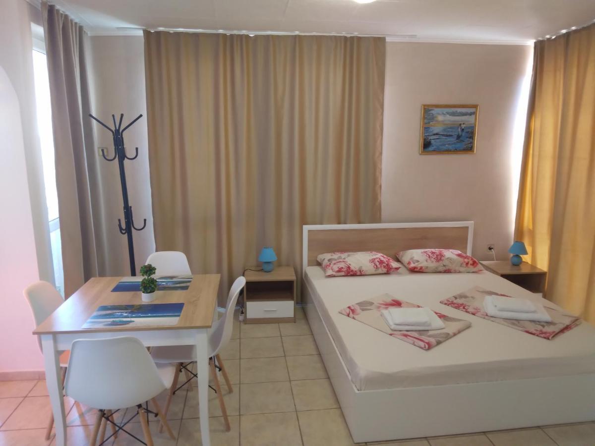Къща За Гости Семейство Маврови Hotel Rezovo Buitenkant foto