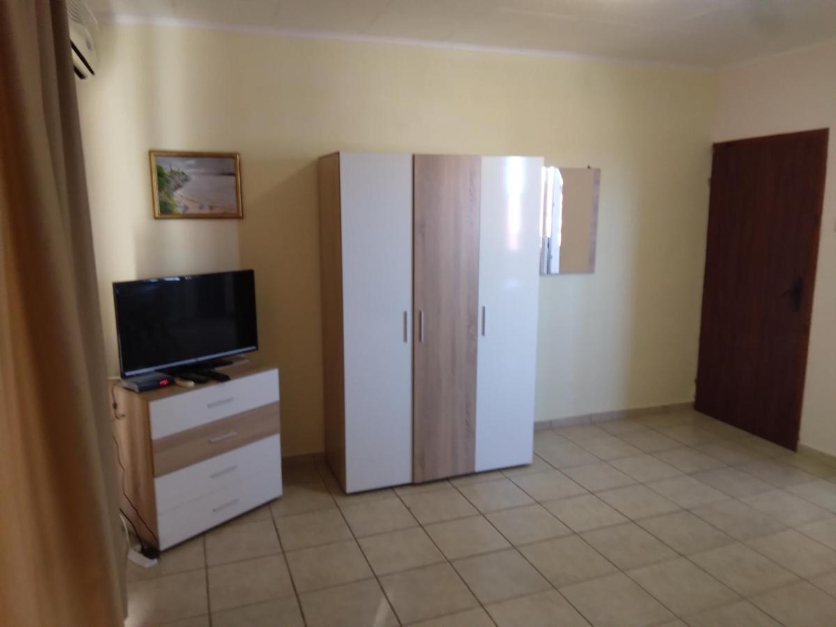 Къща За Гости Семейство Маврови Hotel Rezovo Buitenkant foto